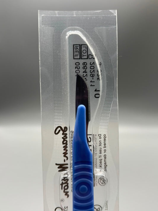 Bisturí desechables estéril tamaño 11 con mango