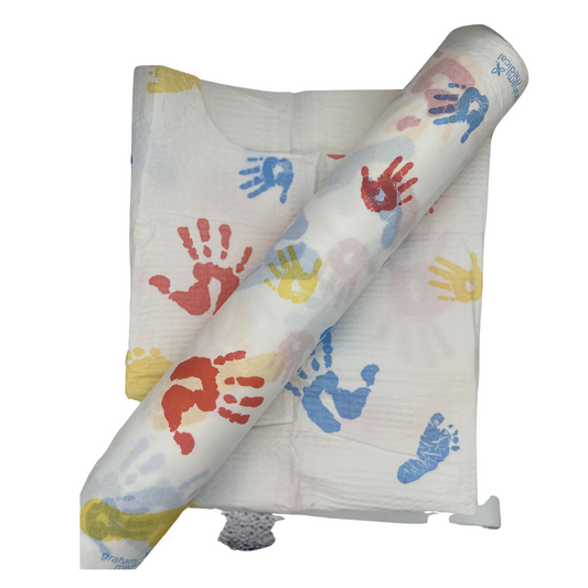 Bata pediátrica blanca de papel desechable con Tiny Tracks